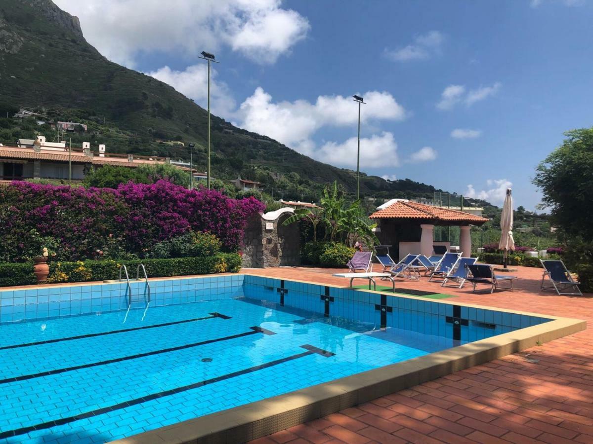 Villa Moma Giardino, Tennis E Piscina Panoramica อีสเกีย ภายนอก รูปภาพ
